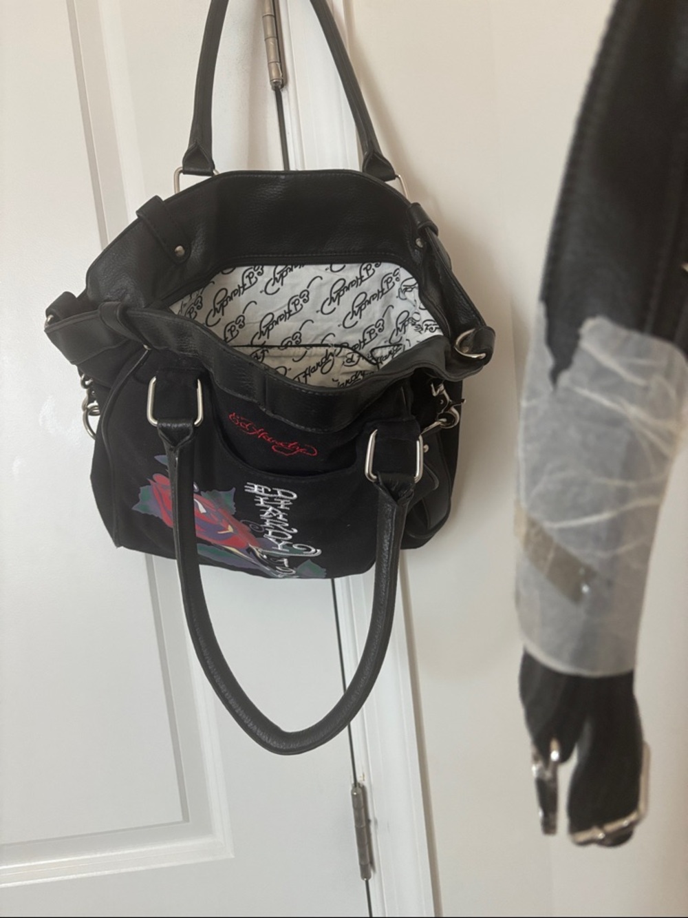 Ed Hardy Y2K Summer bag Black Satchel with Red Heart Skull Graphic - Picture 7 of 10